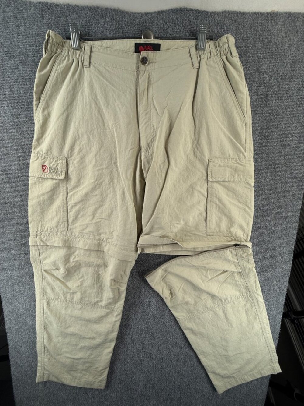 VTG Fjallraven Zip Off Convertible Hiking Pants 52069 Men Beige 46 ACTL 34X28